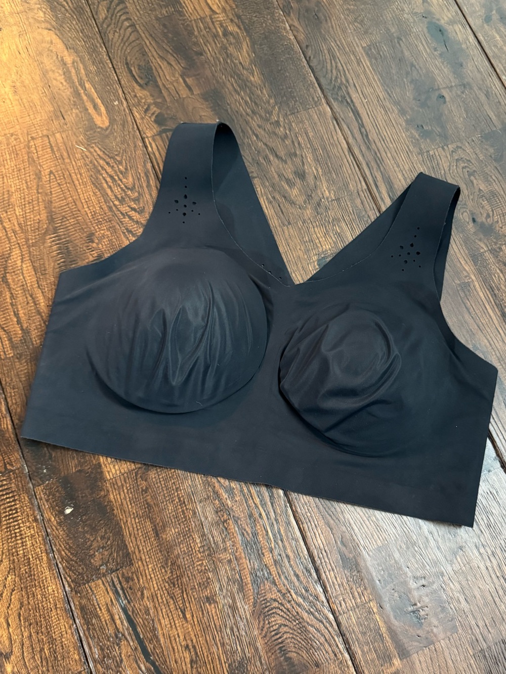 Evelyn & Bobbie Jewel Cut Defy Seamless Black Wireless Bra Size XL
